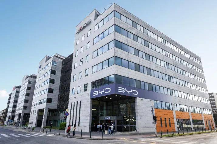 安新县政协调研组一行到定州市参观学习